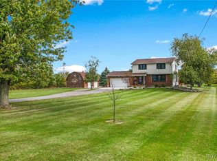 4535 Baer Rd, Ransomville, NY 14131