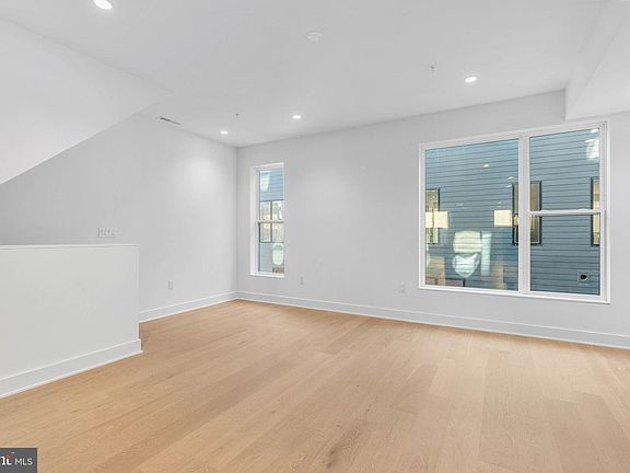 4th image of 635 N 7th St #H4b