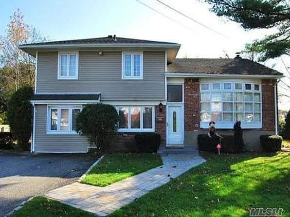 252 Lafayette St, Williston Park, NY 11596