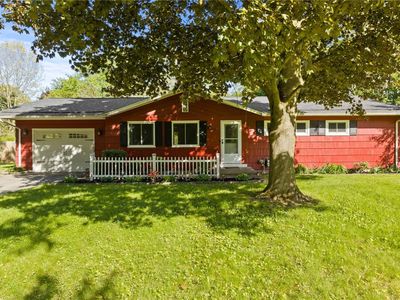 482 Marsh Rd, Pittsford, NY, 14534
