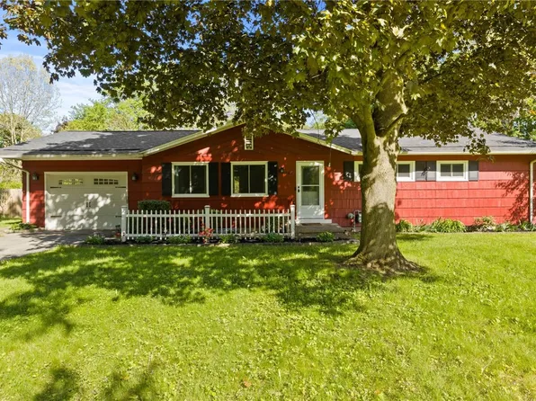 482 Marsh Rd, Pittsford, NY 14534