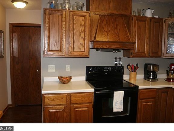 3rd image of 96 N Circle Dr