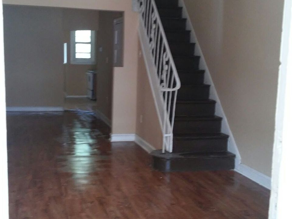 1st image of 1909 S 65th St