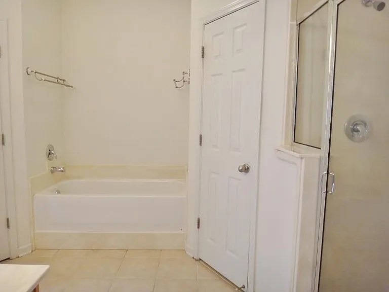 1327 Harbor Park Dr — Photo 17