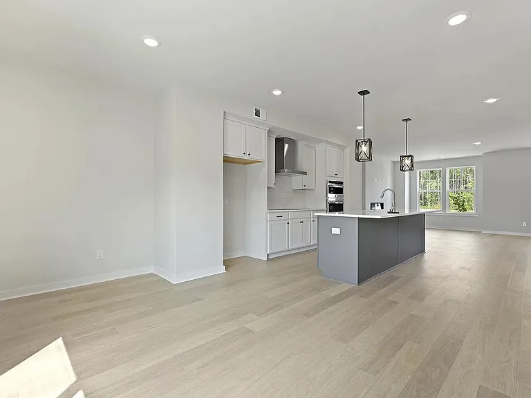 417 Talbot Dr — Photo 4