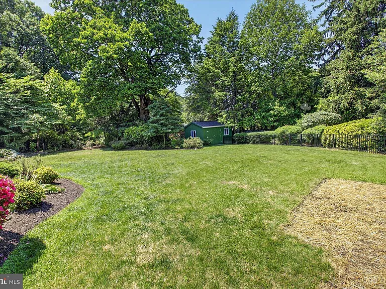 2212 Reddfield Dr — Photo 56