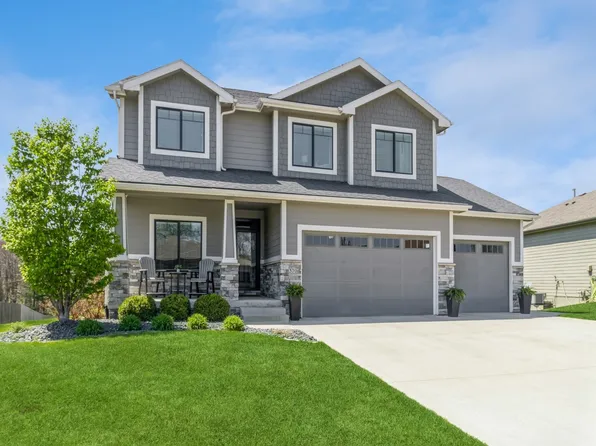 370 NE 77th Ct, Pleasant Hill, IA 50327