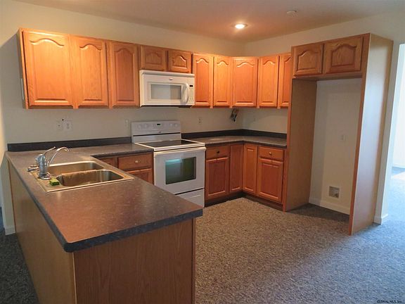 5th image of 277 Skyview Dr