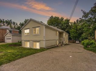 433 N Riverview Dr APT 2A, Kalamazoo, MI