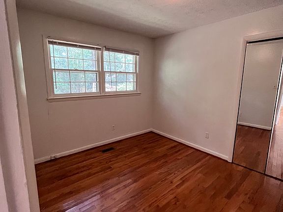 5th image of 13001 Elm Ave #B