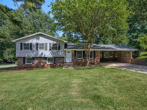 3rd image of 7418 Rountree Dr