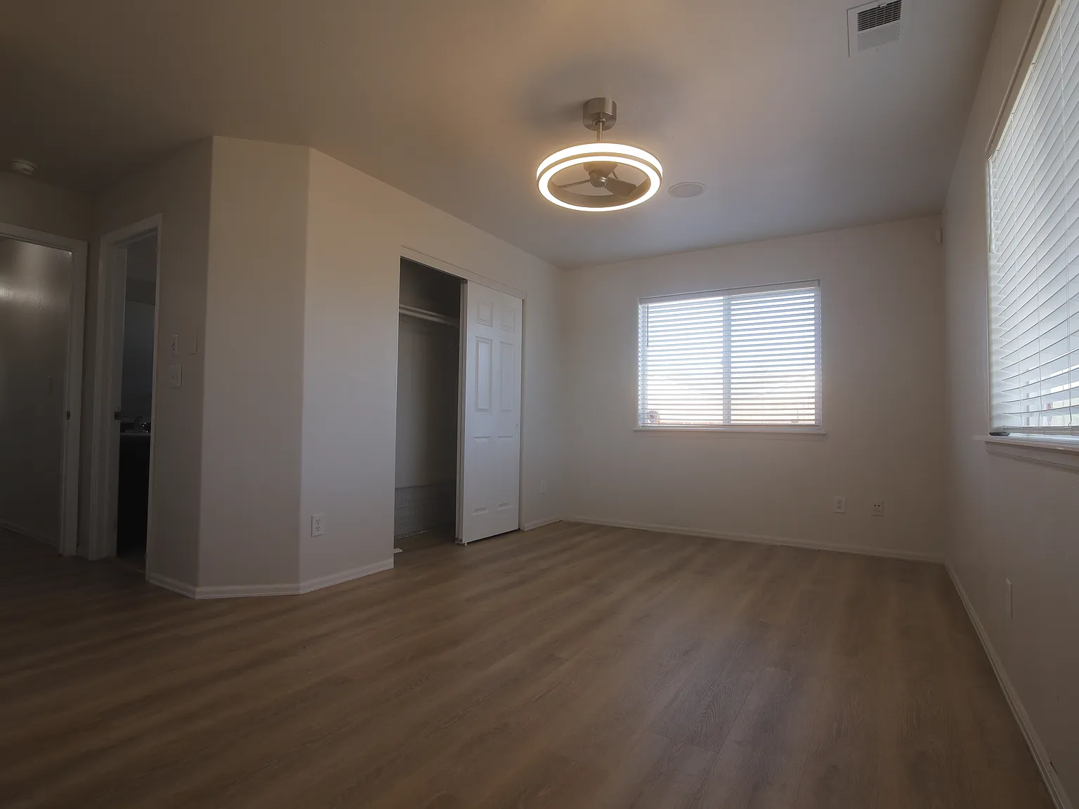 4 bed, 1841 sqft, $2,150 — Photo 4
