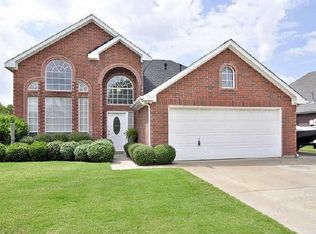 1820 Meadow Crest Dr, Grapevine, TX 76051