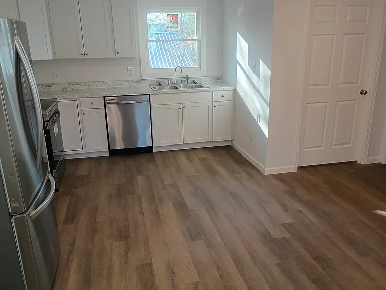 101 Edmonds Dr — Photo 4