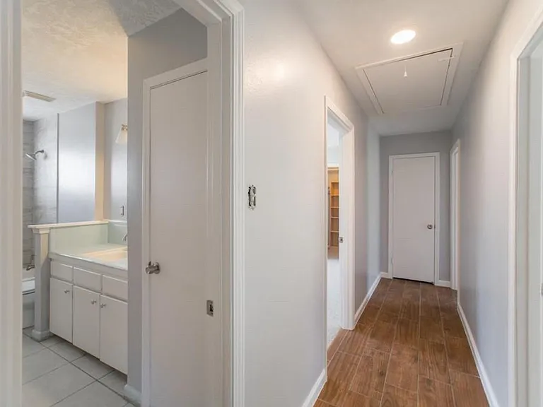 8503 Braes River Dr — Photo 18