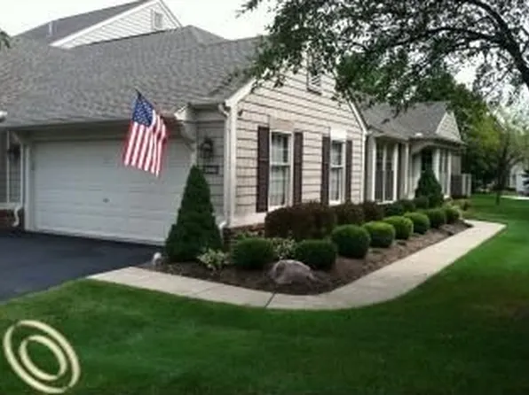 2493 Wildbrook Run #104, Bloomfield Hills, MI 48304