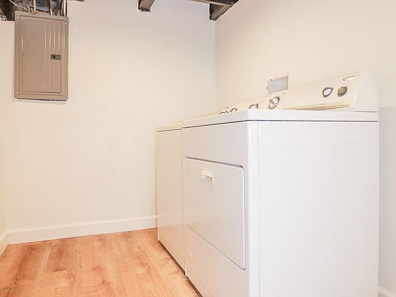 4th image of 3936 N Marshfield Ave APT 1