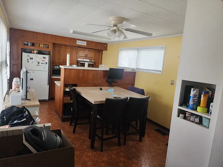 2308 N Janney Ave — Photo 5