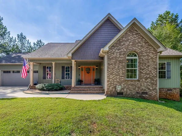 430 Sparkling Waters Ct, Chesnee, SC 29323