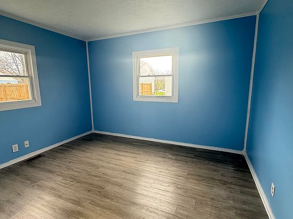 4th image of 1026 McKinnie Ave