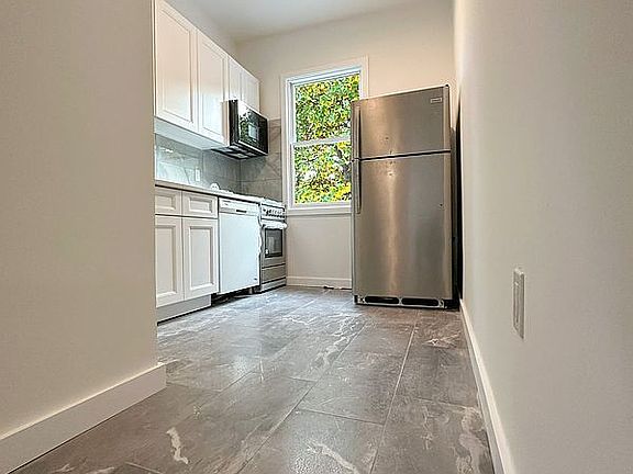 3rd image of 466 W 166th St #2M