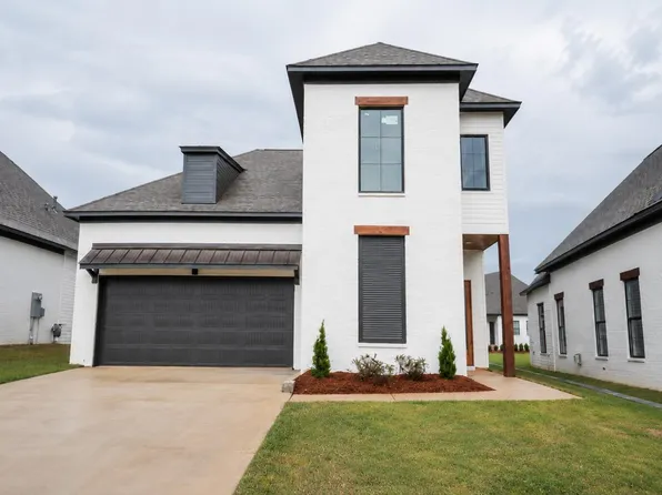 48 Fieldgate Dr, Starkville, MS 39759
