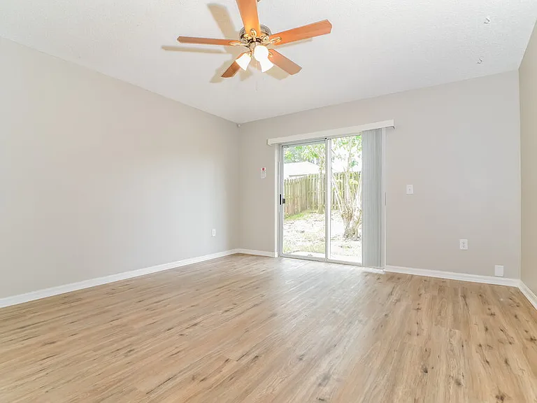 1064 Remington Ave — Photo 3