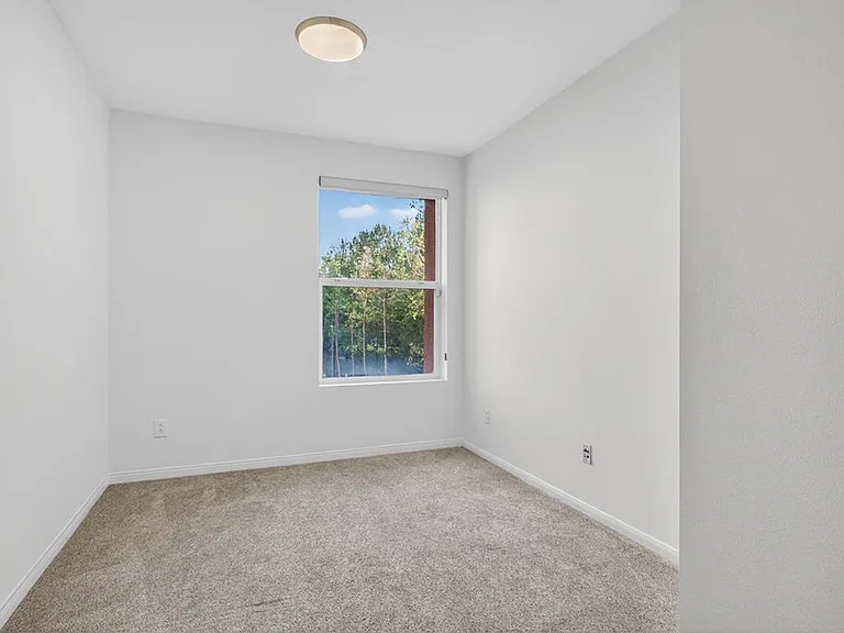 575 Rockefeller — Photo 11