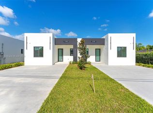 12381 SW 220th St, Miami, FL 33170