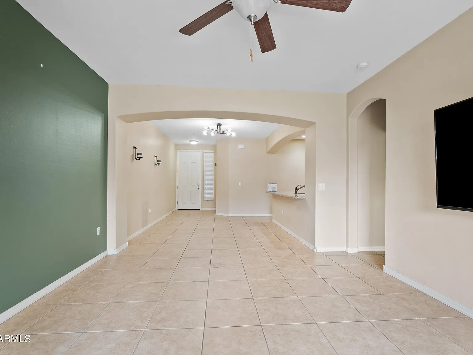 2 bed, 2.0 bath, 1111 sqft, $1,850 — Photo 2