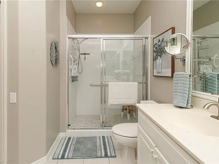 8217 Parkstone Pl #102 — Photo 41