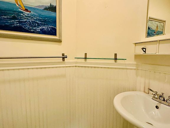 5th image of 442 Saint Marks Ave APT 3C
