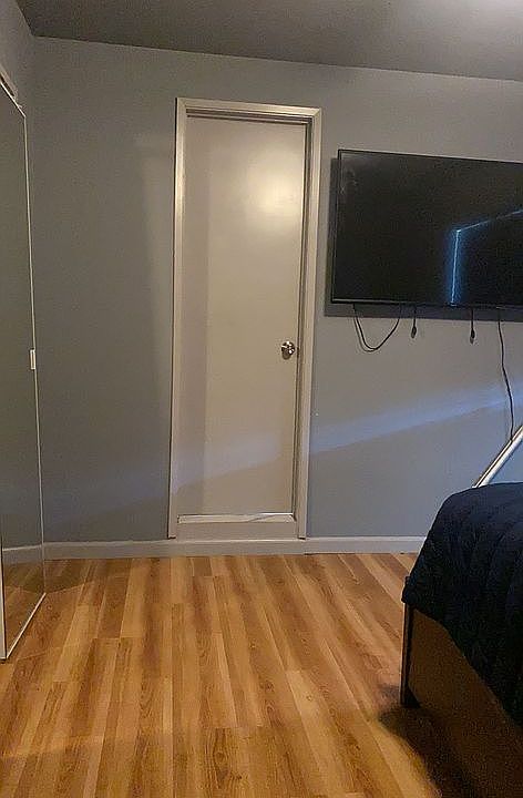 2nd image of 15345 Midcrest Dr