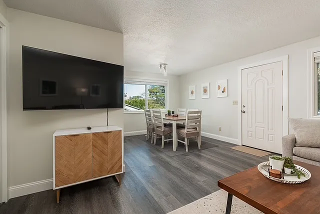2346 NW Keel Ave — Photo 17