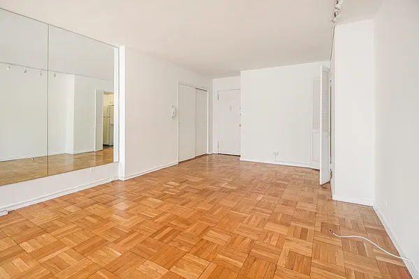 Rented by Compass | media 3