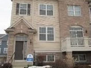 1112 Orangery Ct, Carol Stream, IL 60188