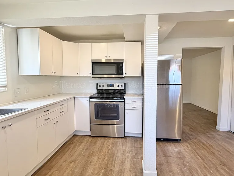 17 N Meade Ave #2 — Photo 6