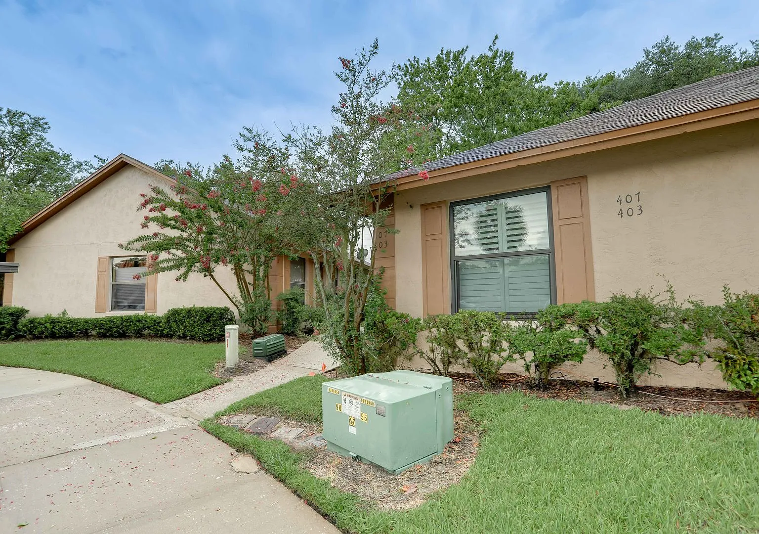 407 Douglas Way — Photo 1