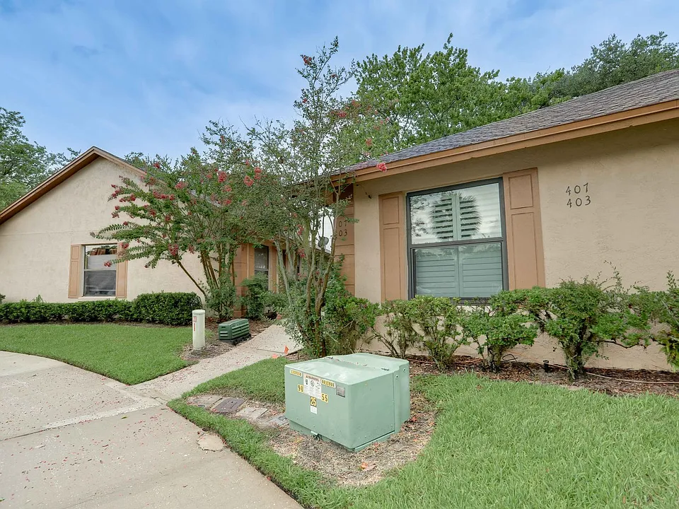 407 Douglas Way