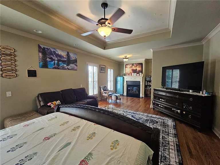 10924 Waters Rd — Photo 24