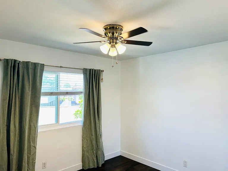 1721 Normandy Pl #C — Photo 15