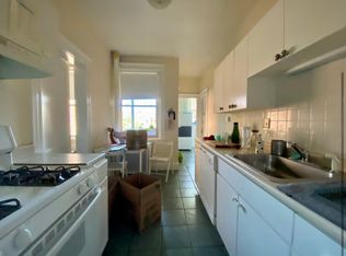 18 Alton Pl APT 2, Brookline, MA 02446