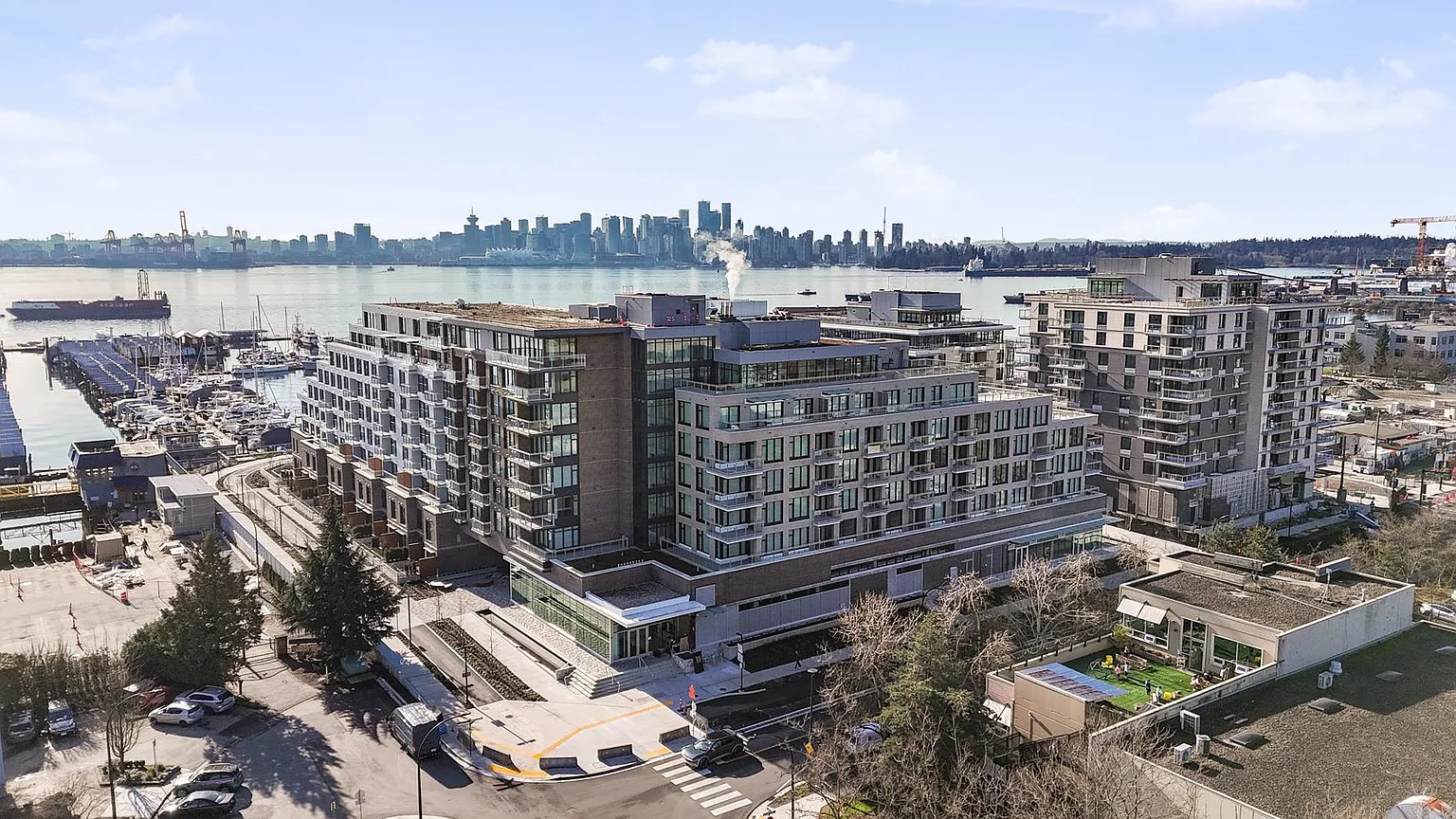 755 Harbourside Dr #325 photo 1