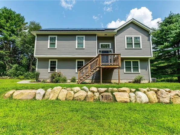 70 Canonchet Rd, Hope Valley, RI 02832