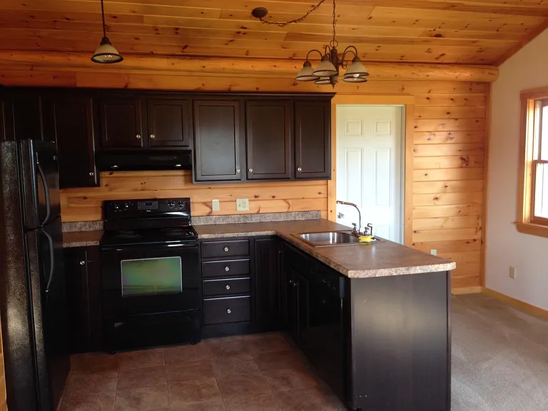 61 Perry Rd — Photo 4