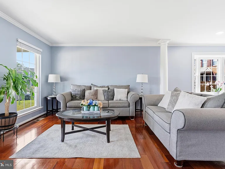 13922 Rutgers Ct — Photo 9