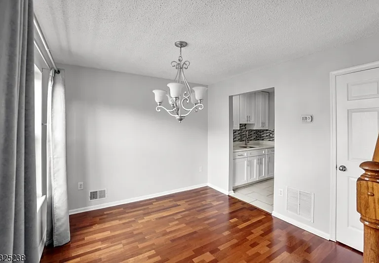 100 Callahan Ct — Photo 10