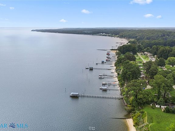 5th image of 277 Riverside Dr