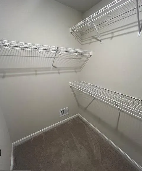 98 Extrovert Dr — Photo 17