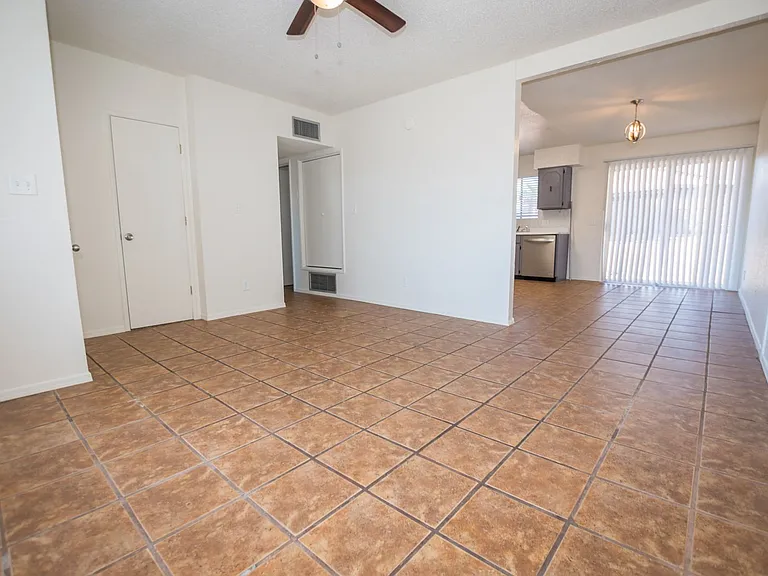 100 Terra Dr — Photo 4